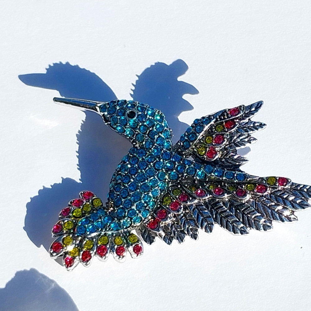 Betsy Johnson  Pin